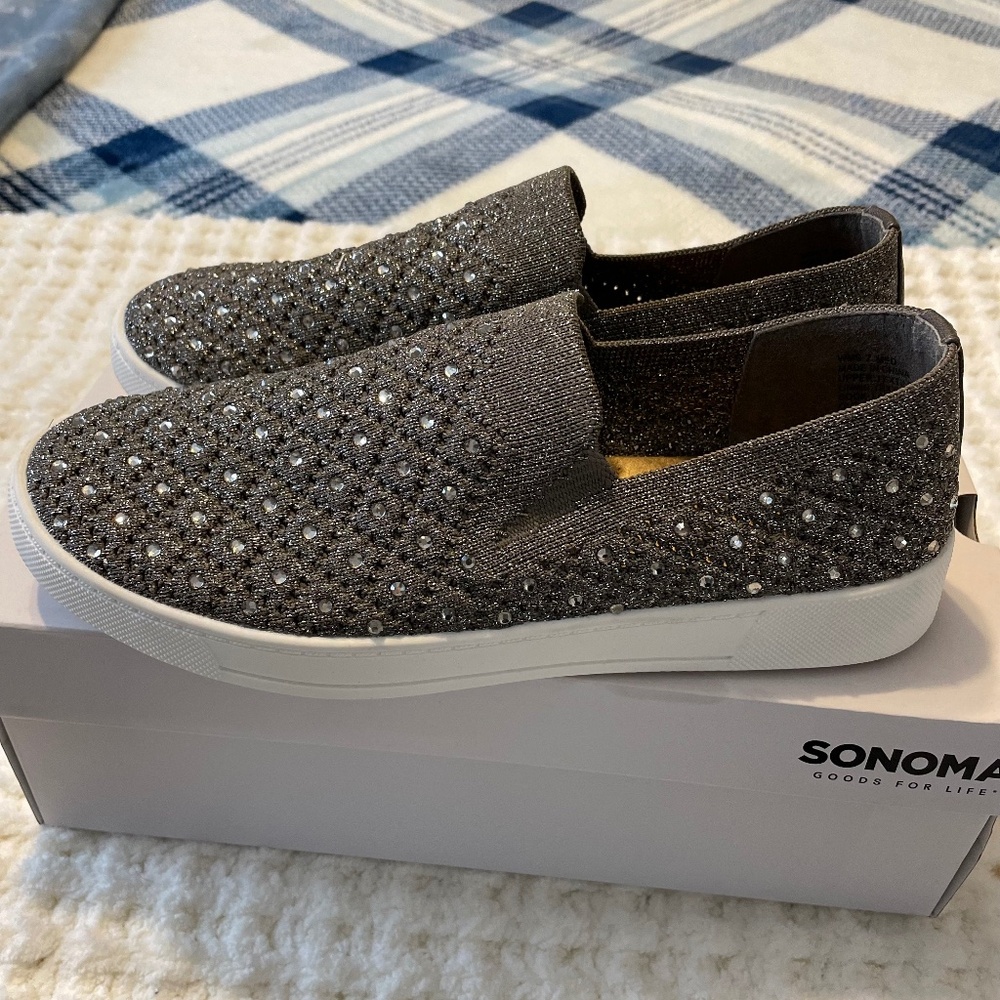 Sonoma Comfort Knit Slip on Sneakers Size 7 Pewter, silver, sparkly